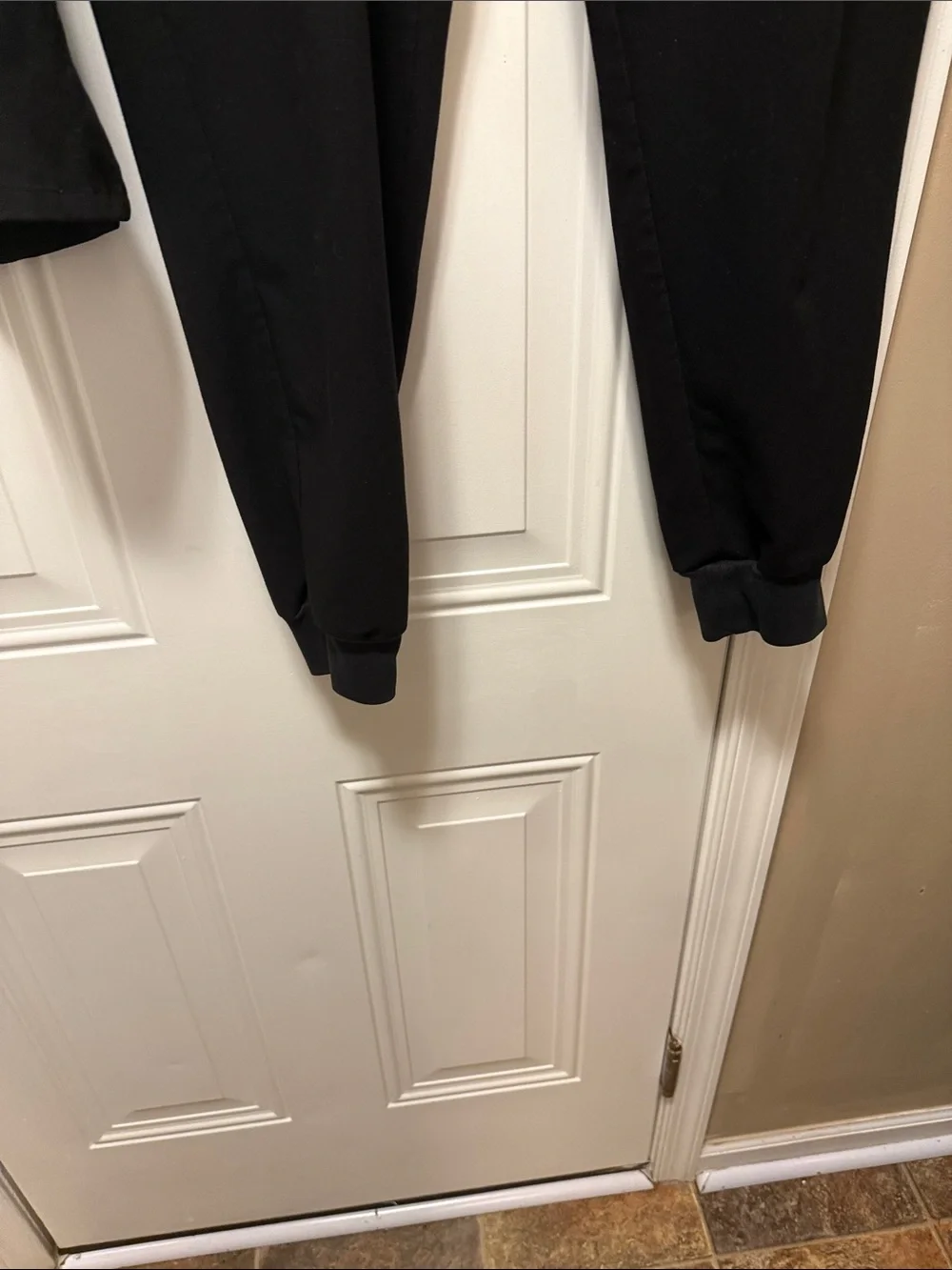 FIGS Black Men's Joggers with grey Drawstring size Large